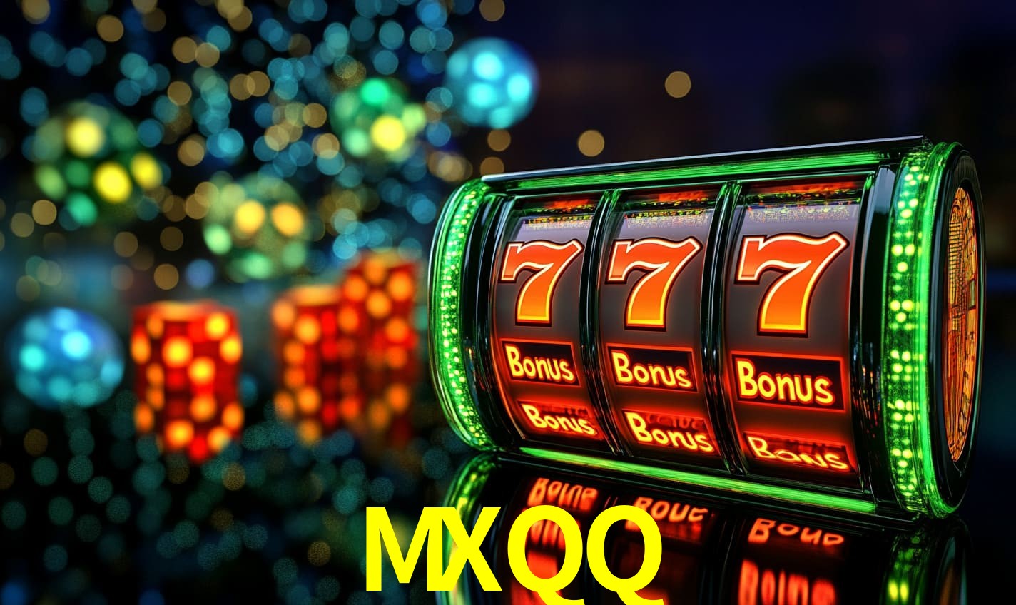 Una escena digital vívida inspirada en casino con MXQQ mostrado prominentemente, luces brillantes, fichas, cartas y acentos dorados.